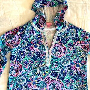 Lilly Pulitzer hooded pullover size medium